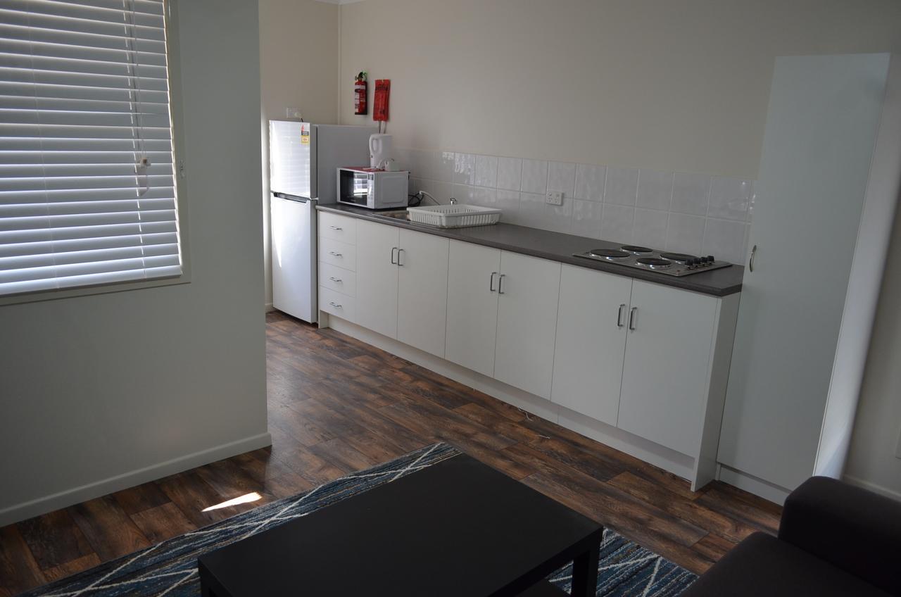 Wondai Accommodation Units And Villas Exterior photo