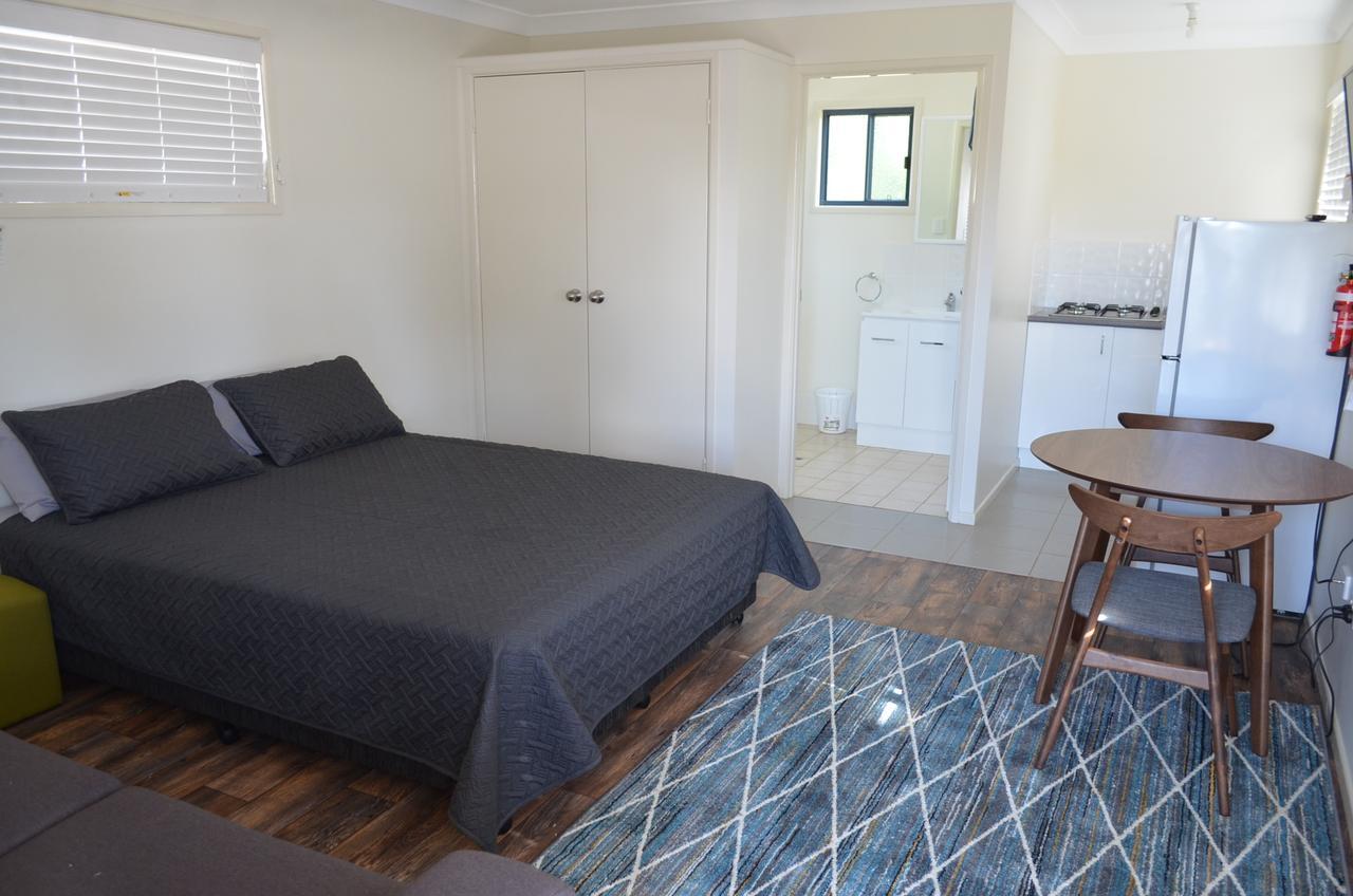Wondai Accommodation Units And Villas Exterior photo